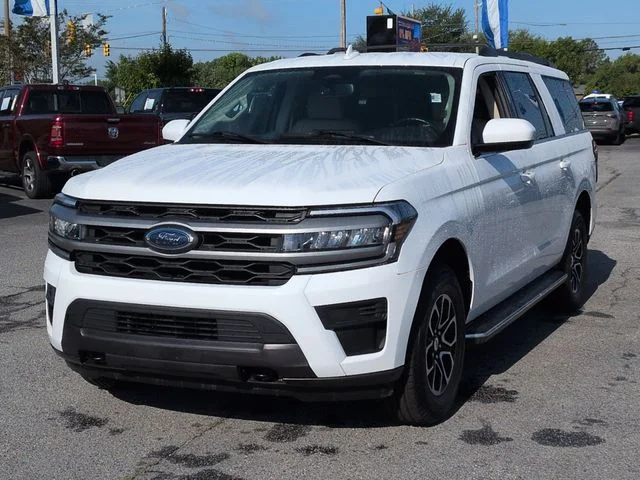 Used 2023 White Ford XLT image 7