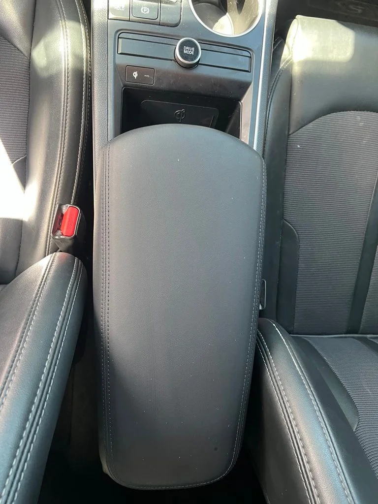 Used 2023 Wolf Gray Kia GT-Line image 17