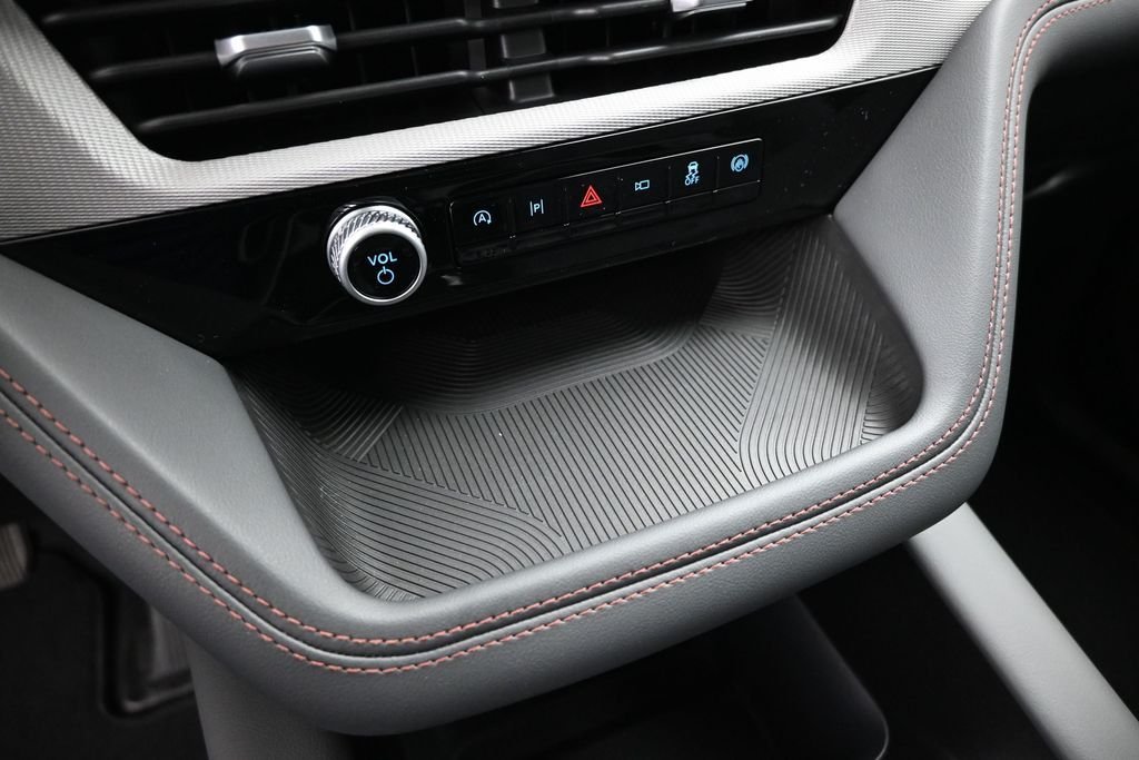 New 2026 Space White Metallic Ford Active image 16