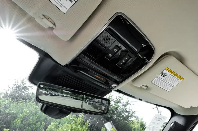 New 2026 White Land Rover SE image 34