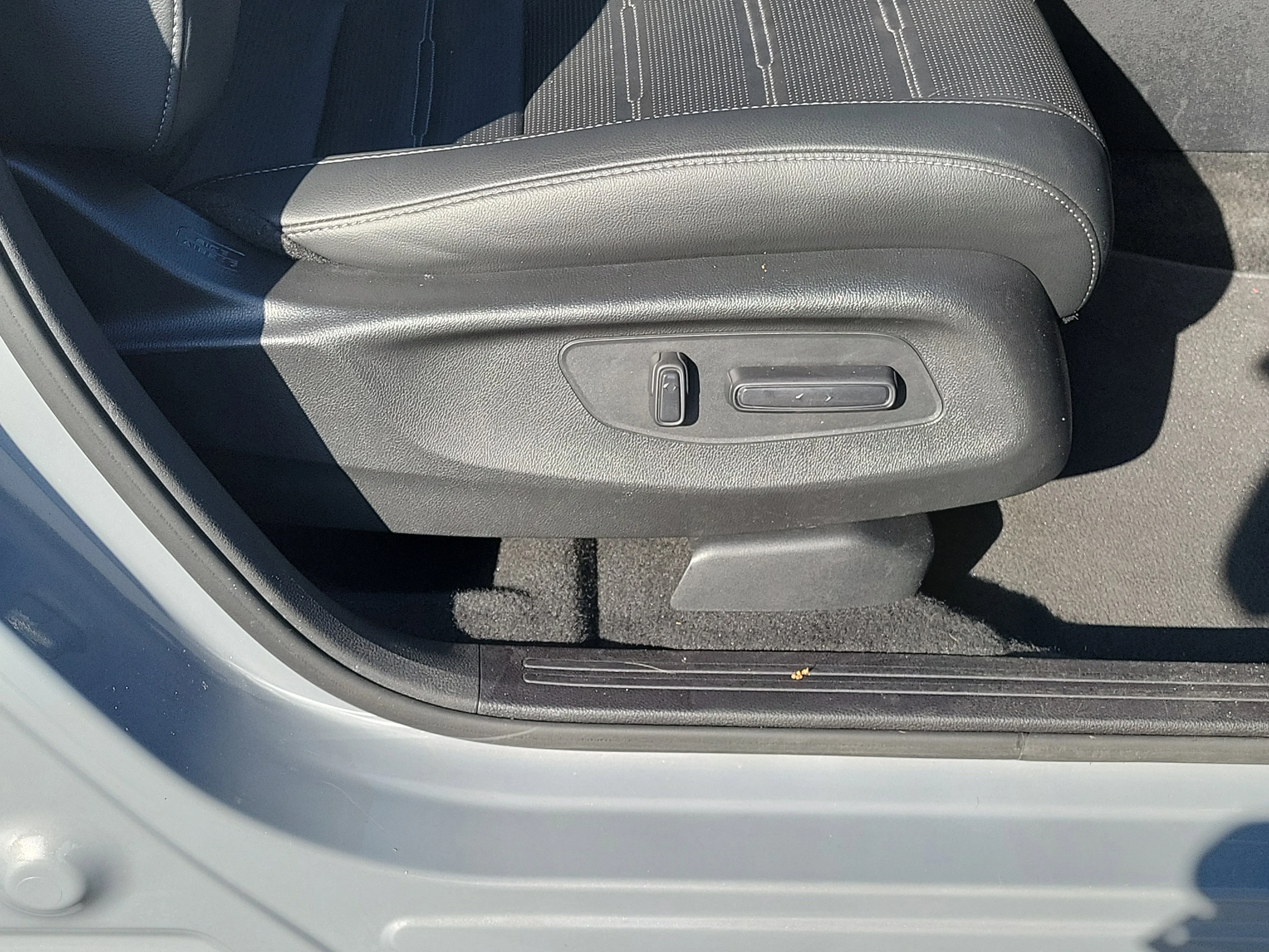2025 Honda CR-V EX-L - Photo 9