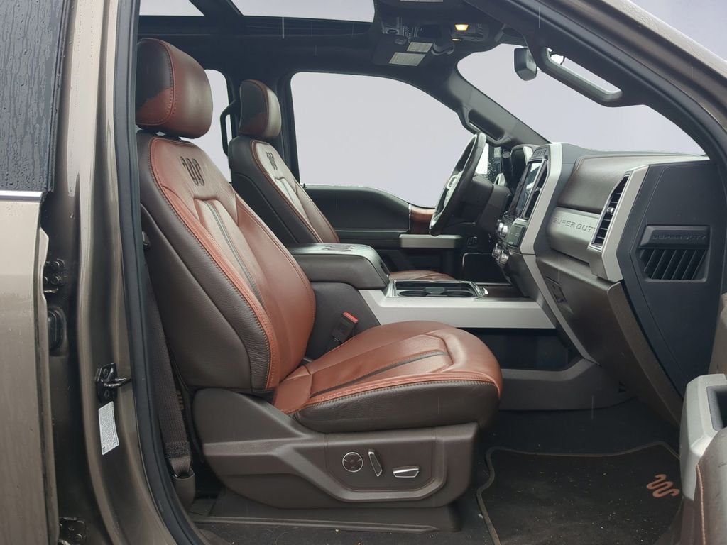 Used 2022 Gray Ford King Ranch image 19
