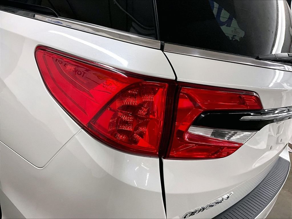Used 2021 White Honda EX-L image 35