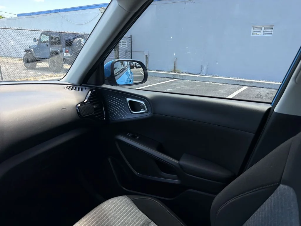 Used 2024 Blue Kia EX image 11
