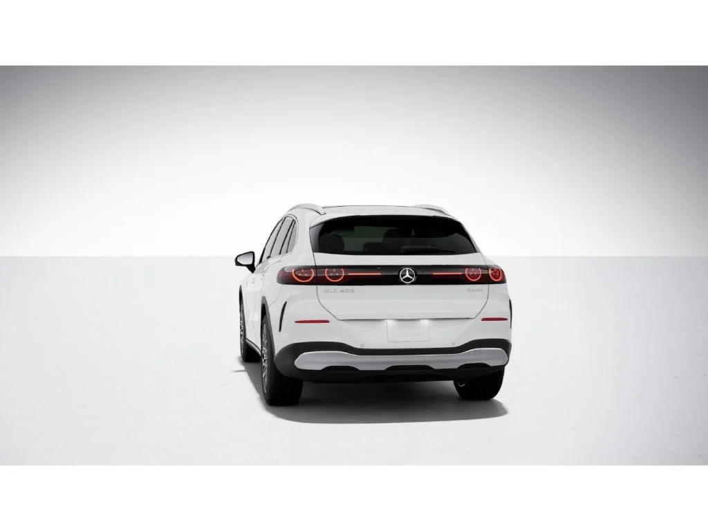 New 2027 White Mercedes-Benz GLC 400 image 26