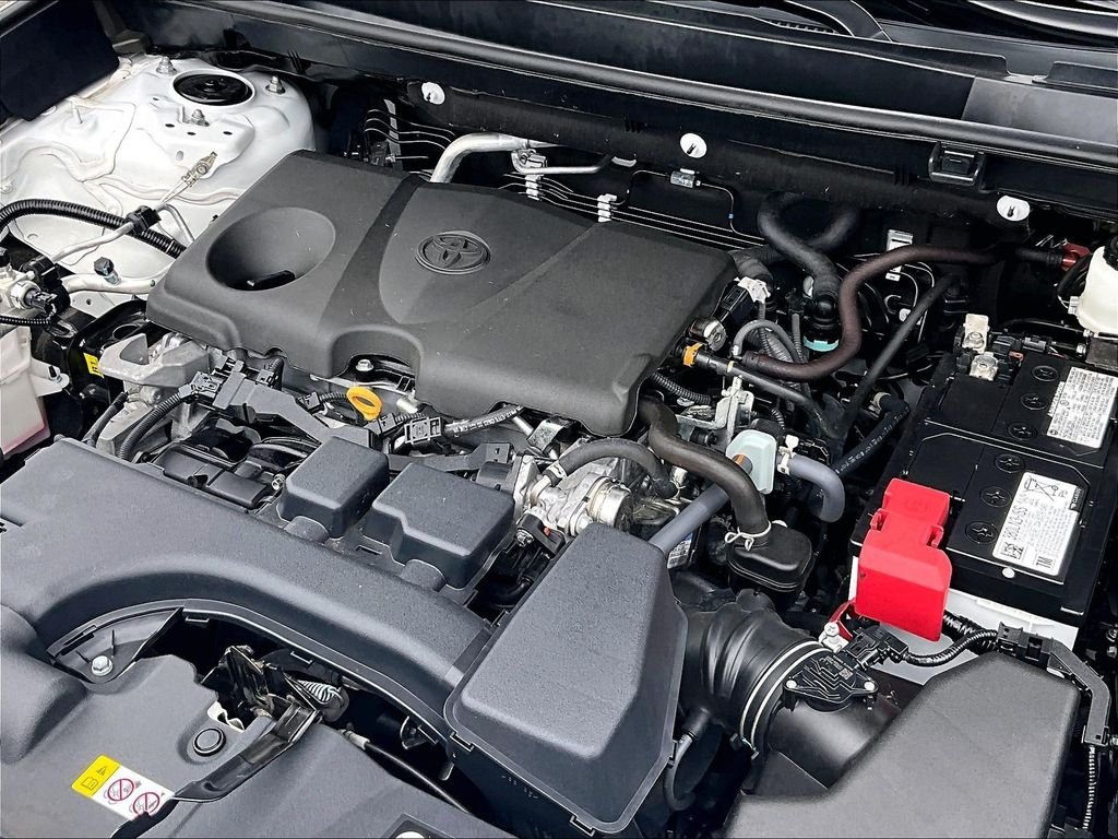 Used 2025 White Toyota XLE image 35