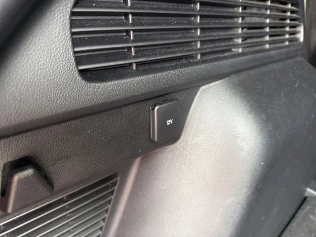 Used 2024  Ford Platinum image 22