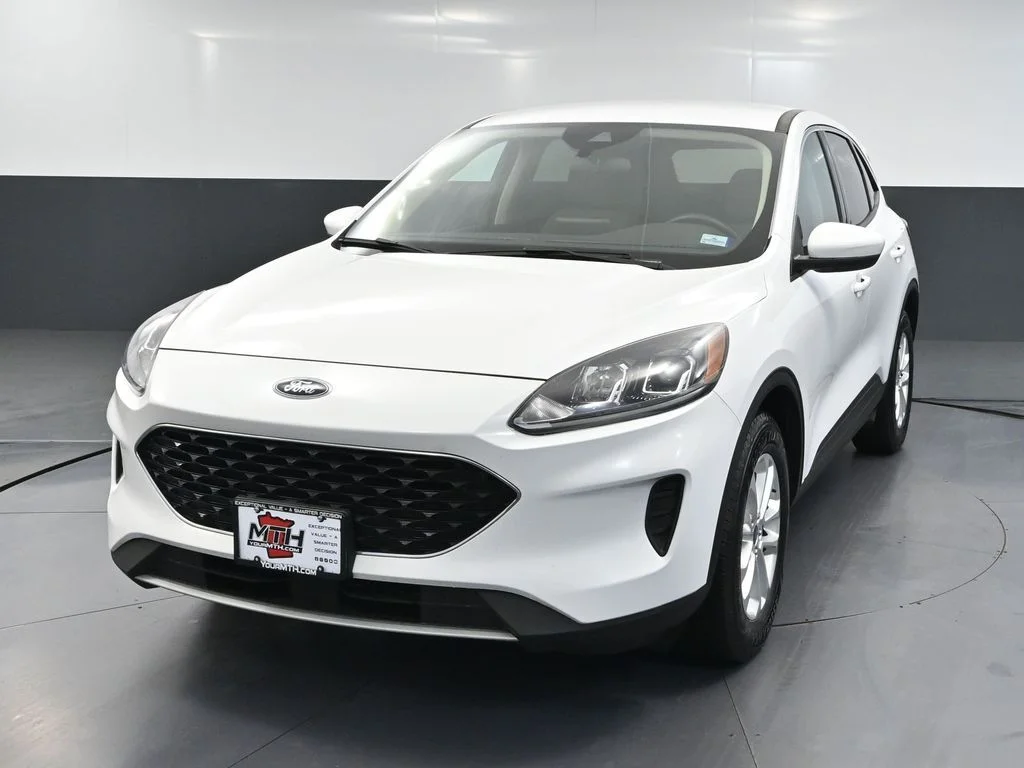 Used 2020 White Ford SE image 11