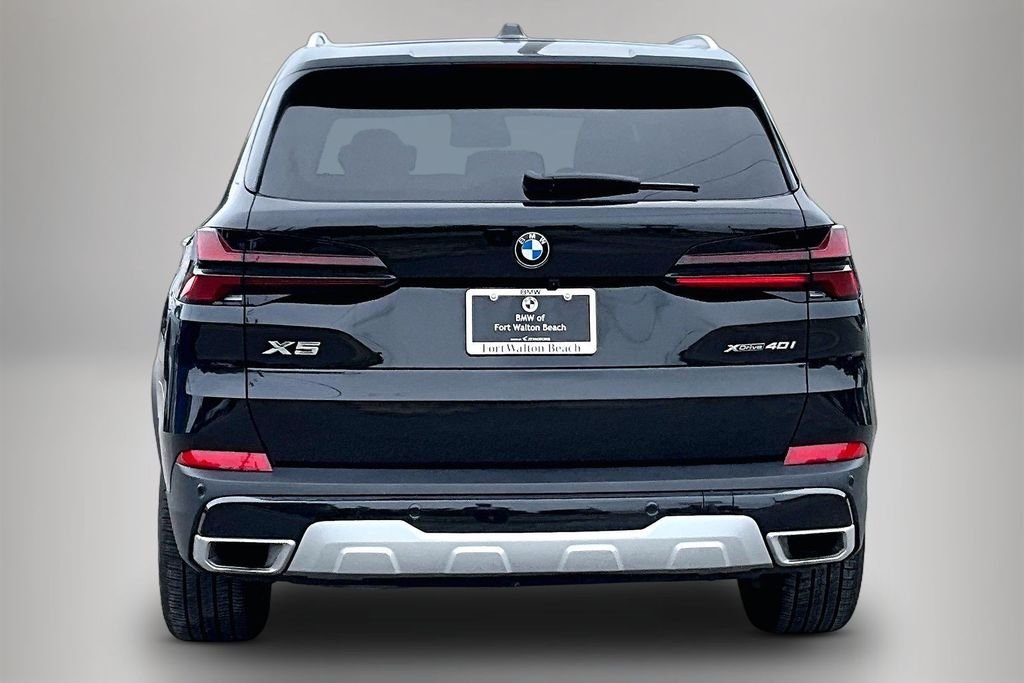 Used 2026 Black BMW xDrive40i image 3