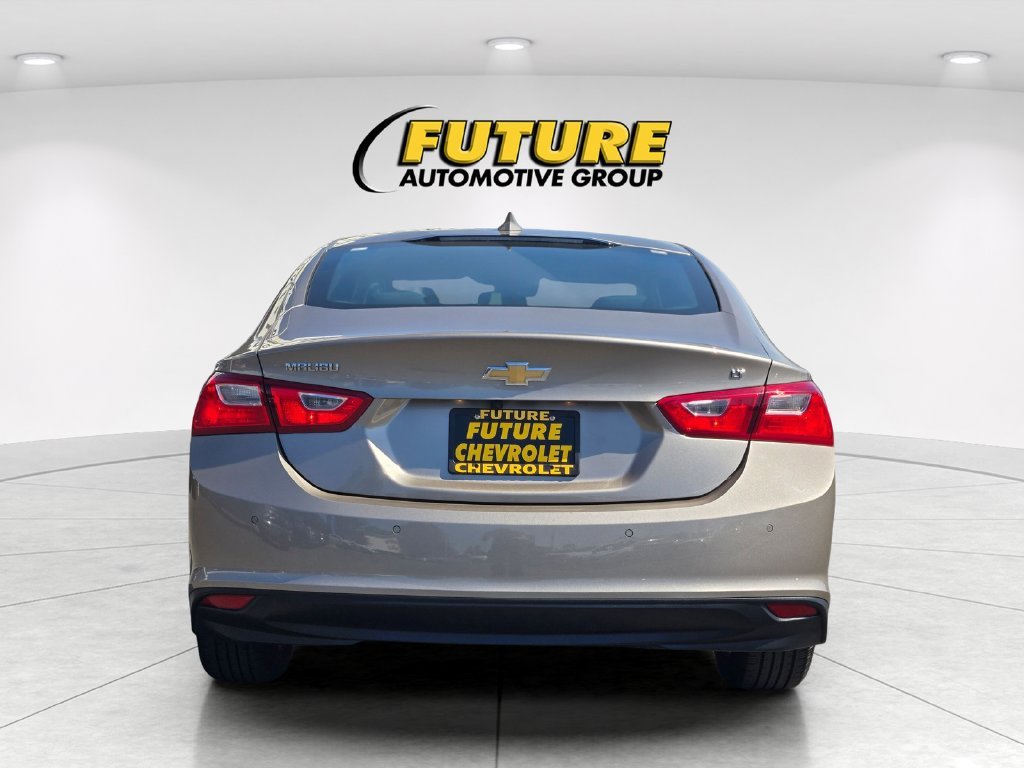 Used 2025 Gray Chevrolet LT image 5