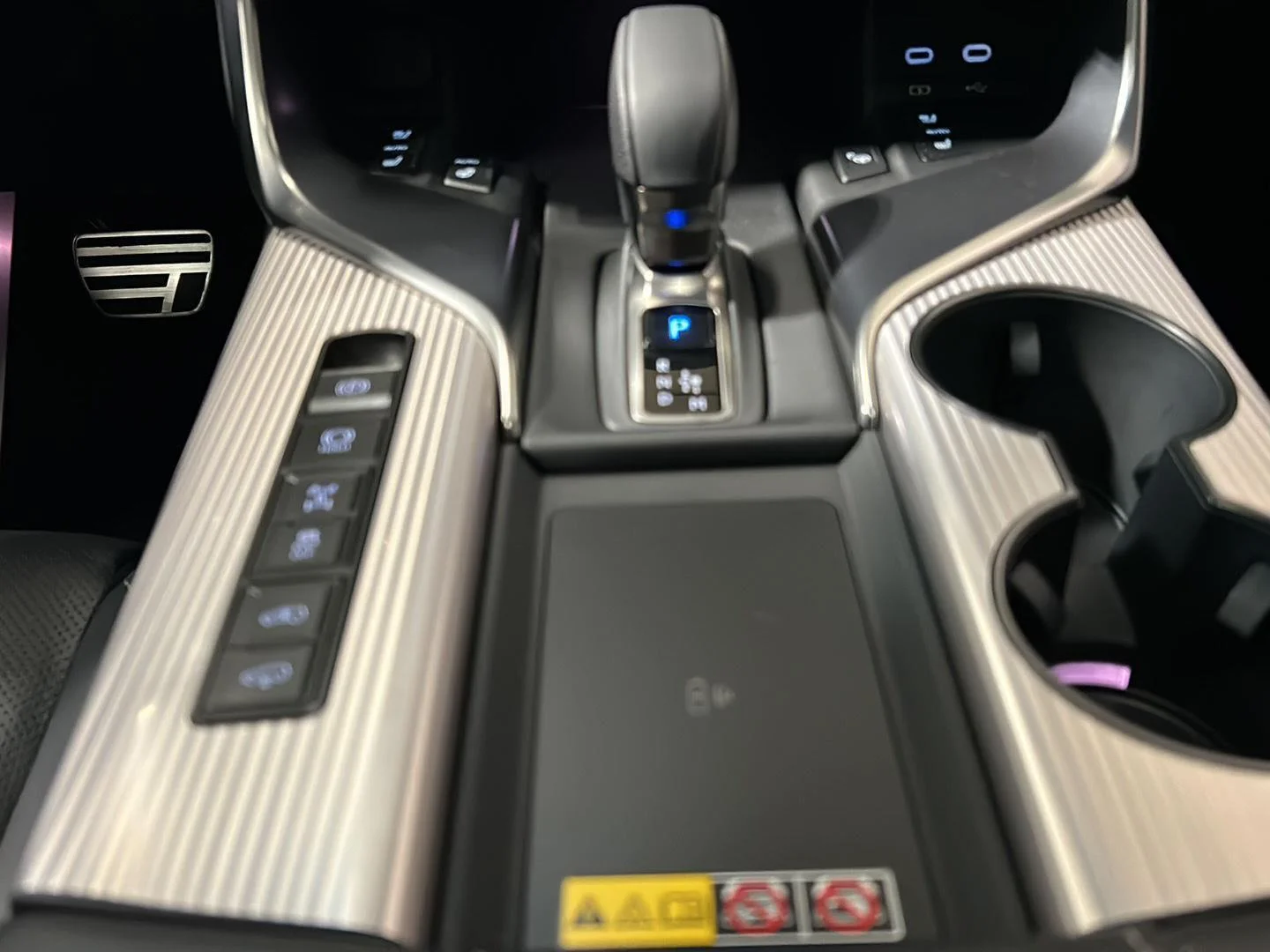 New 2026 Nori Green Pearl Lexus LX 700h F SPORT Handling image 30