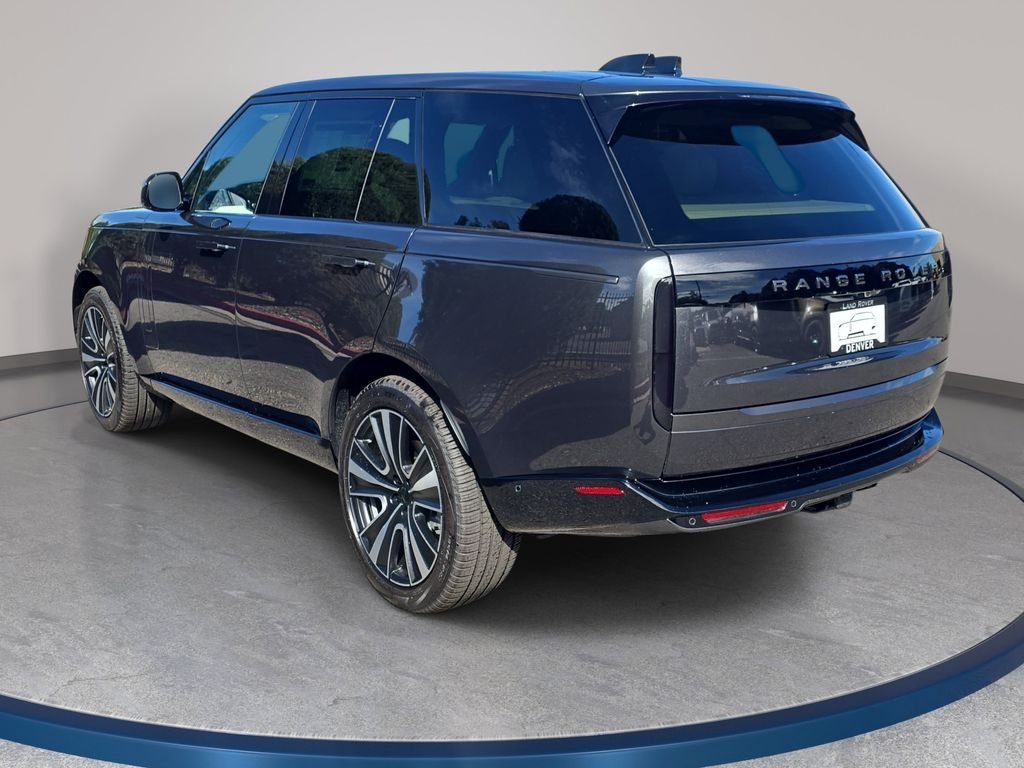 New 2026 Carpathian Grey Land Rover SE image 7