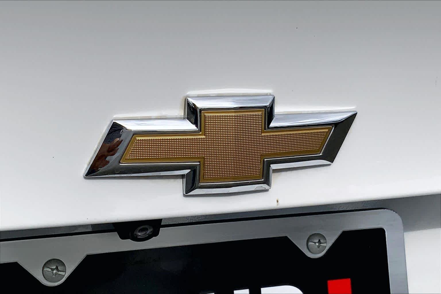 Used 2018 SUMMIT WHITE Chevrolet LT image 31