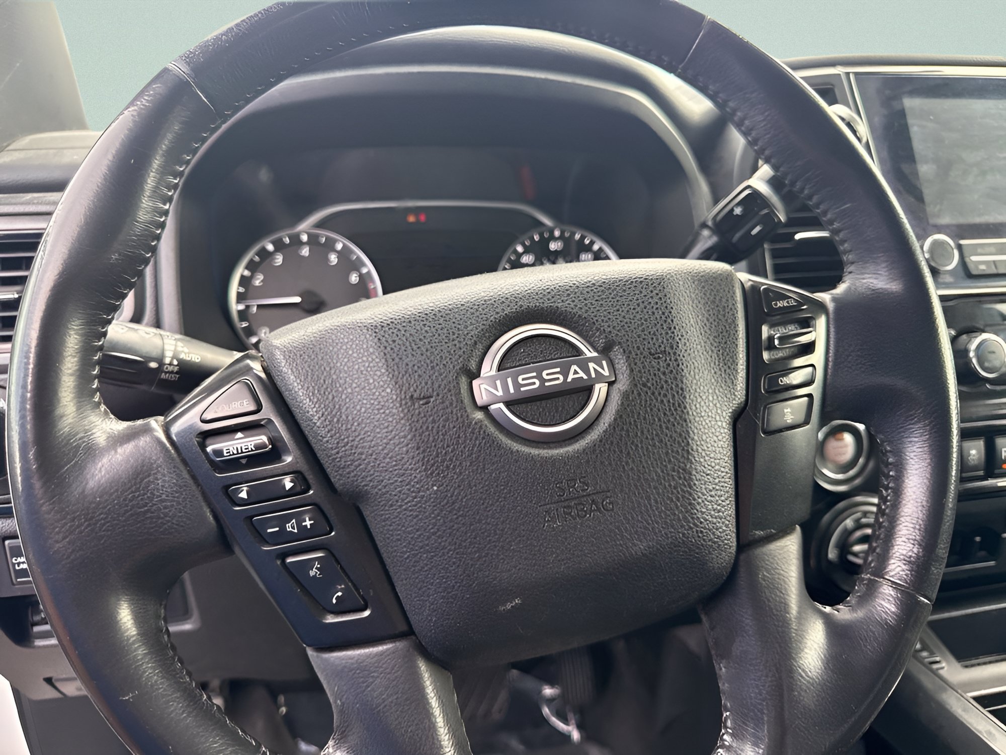 Used 2023 Glacier White Nissan SV image 30