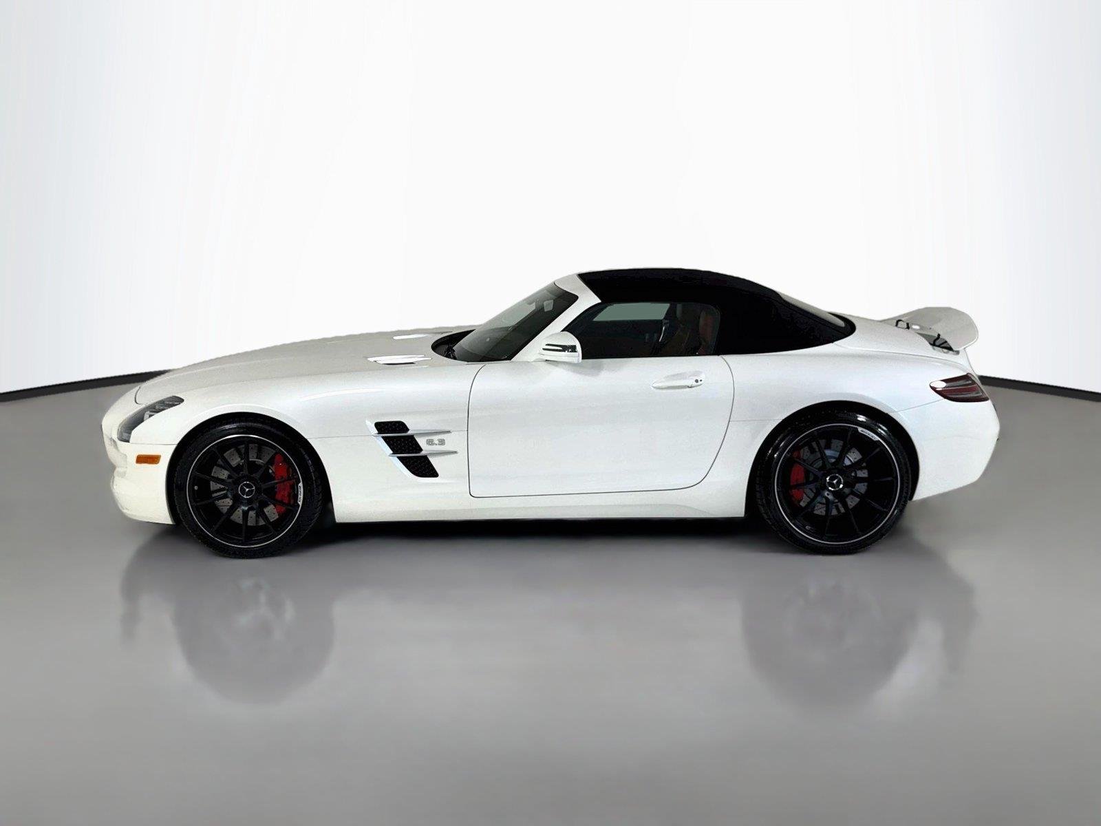 Used 2012 designo Mystic White II Mercedes-Benz SLS AMG® image 52