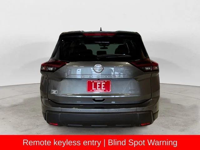 Used 2025 Gray Nissan S image 5