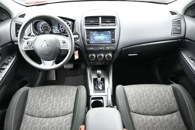 Used 2024 Red Mitsubishi 2.0 ES image 10