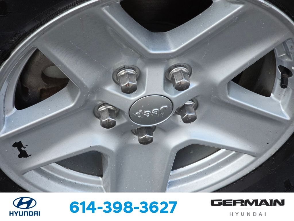 Used 2020 Silver Jeep Sport image 13