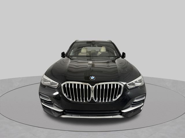 Used 2022 Black BMW sDrive40i image 3