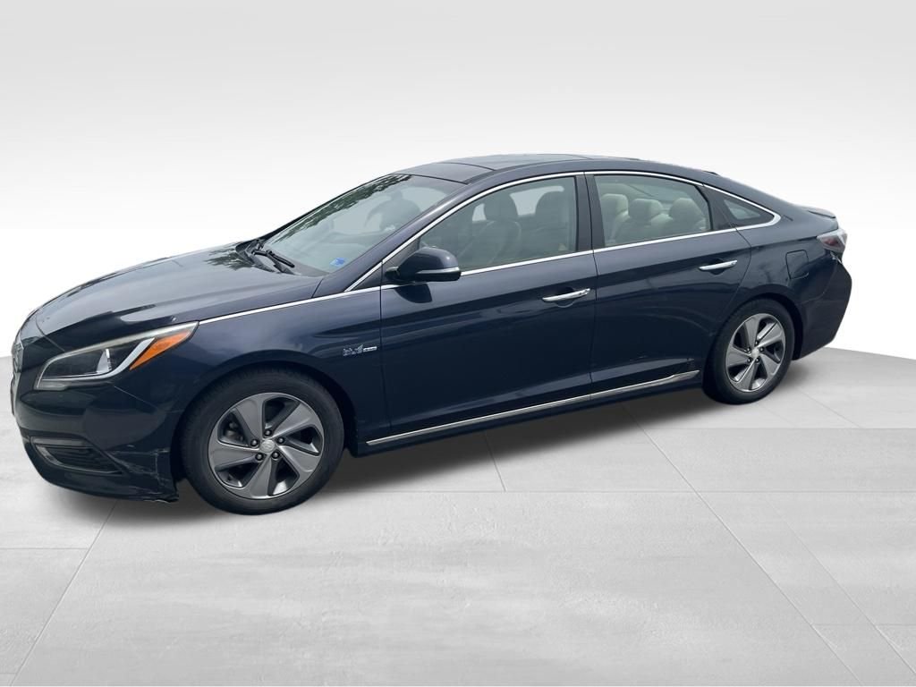 Used 2017 Blue Hyundai Limited image 2