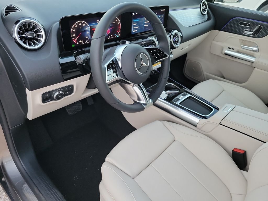 New 2026 Mountain Grey Metallic Mercedes-Benz GLA 250 image 18