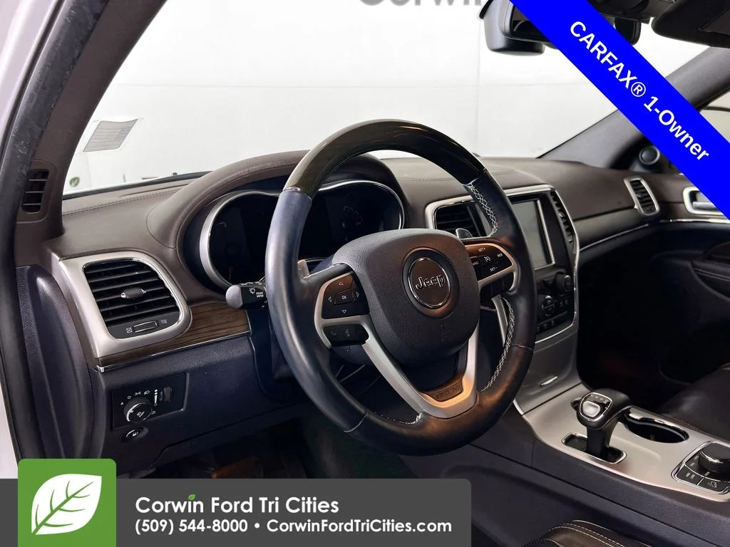 Used 2015 Bright White Clearcoat Jeep Overland image 3