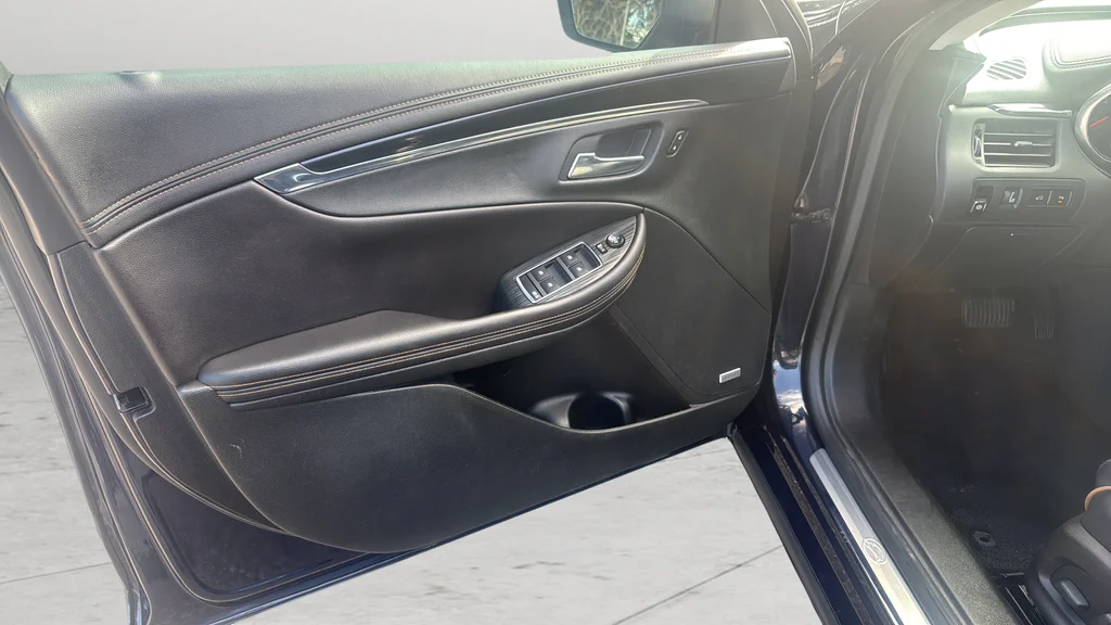Used 2018 Blue Chevrolet Premier image 11