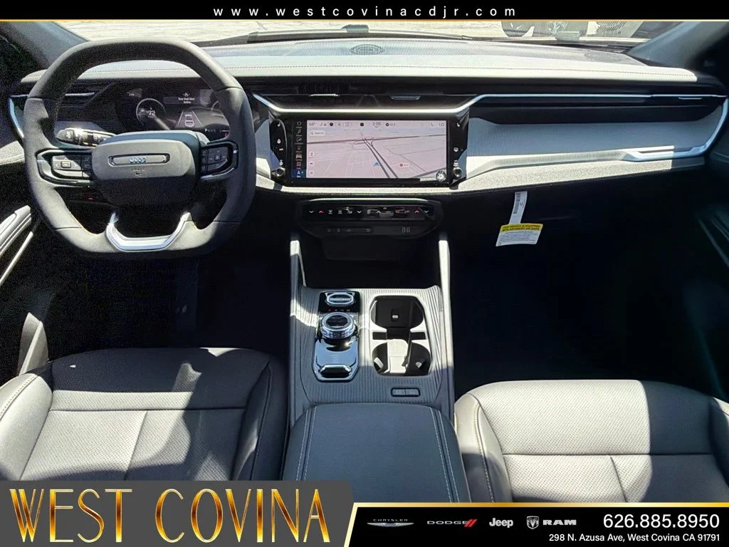 New 2026 Diamond Black Crystal Pearlcoat Jeep  image 30