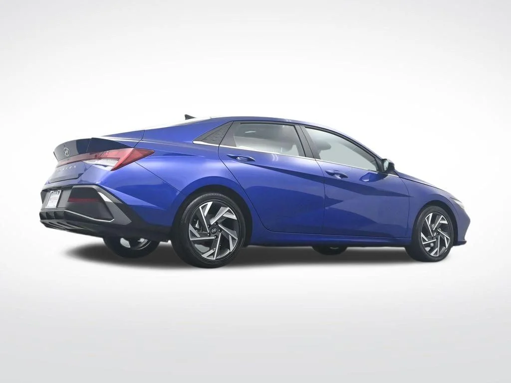 Used 2025 Blue Hyundai SEL Convenience image 33