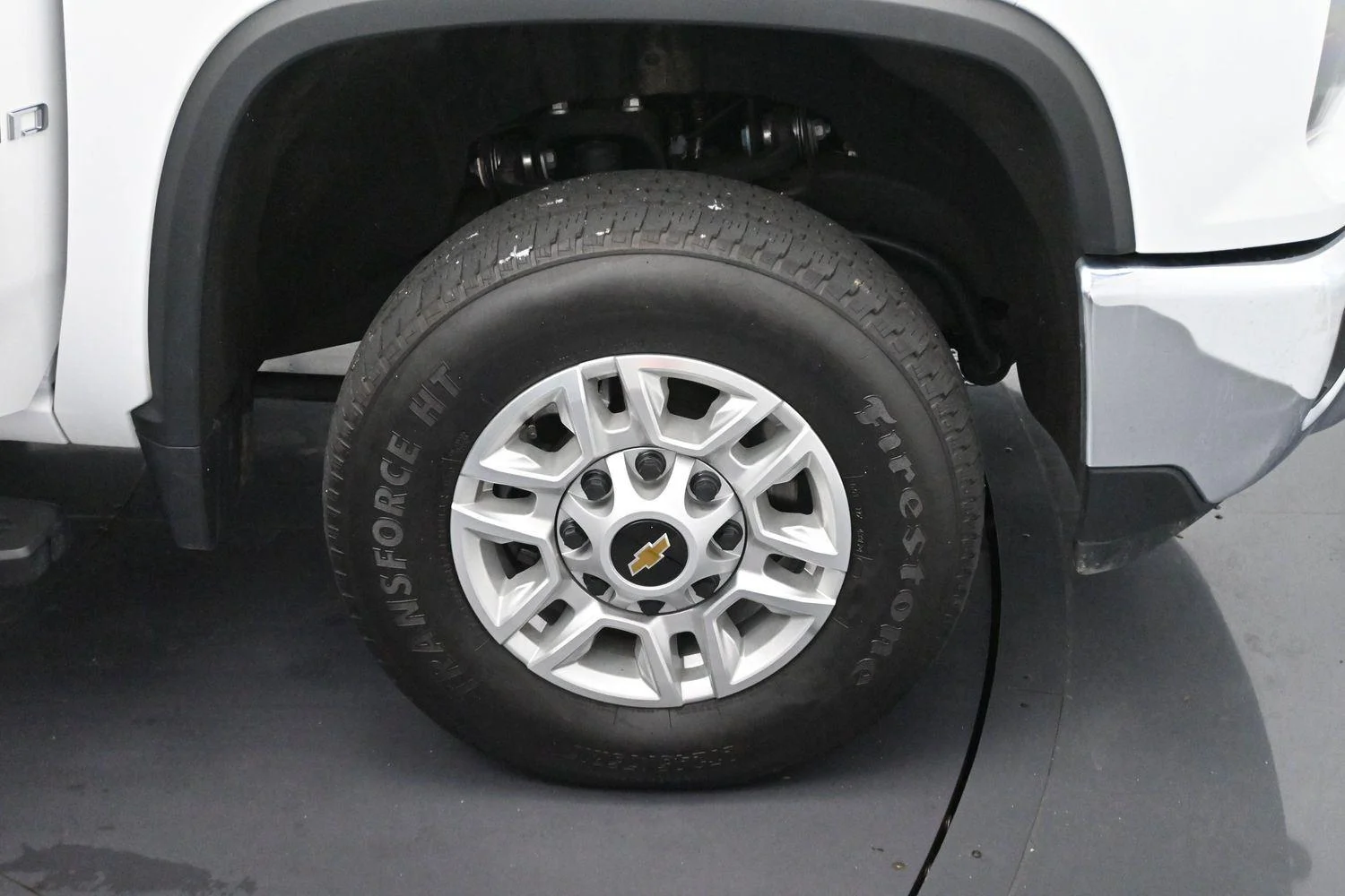 Used 2025 Summit White Chevrolet LT image 32