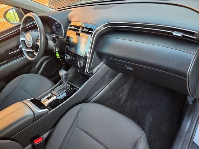 Used 2024 Silver Hyundai SE image 24