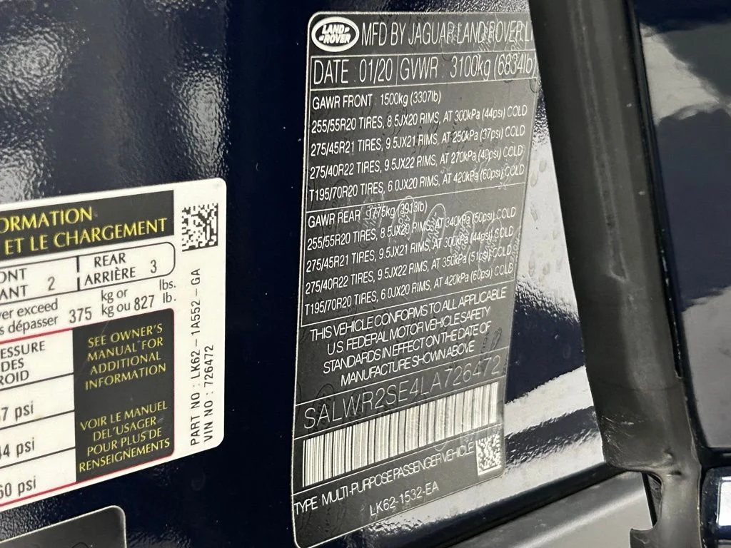 Used 2020 Blue Land Rover HSE Dynamic image 24