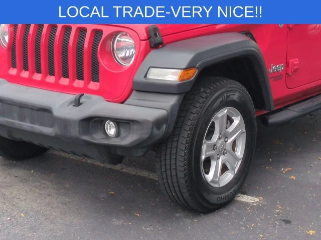 Used 2018 Red Jeep Unlimited Sport S image 9
