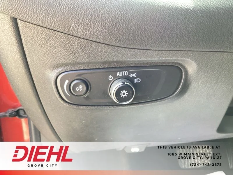Used 2022 Red Chevrolet LT image 27