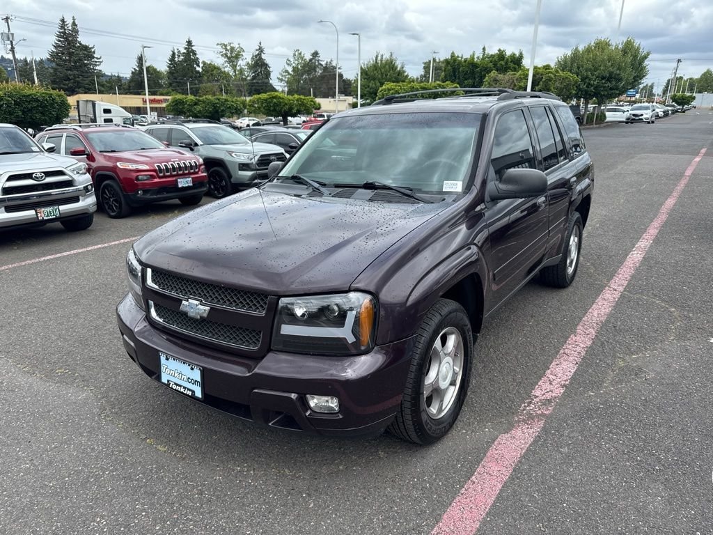 Used 2009 Dark Cherry Metallic Chevrolet LT image 3