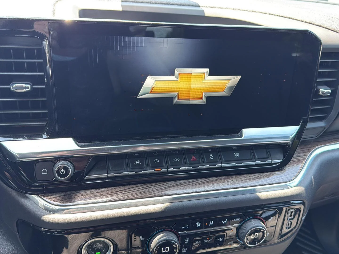 Used 2023 Summit White Chevrolet LT image 6