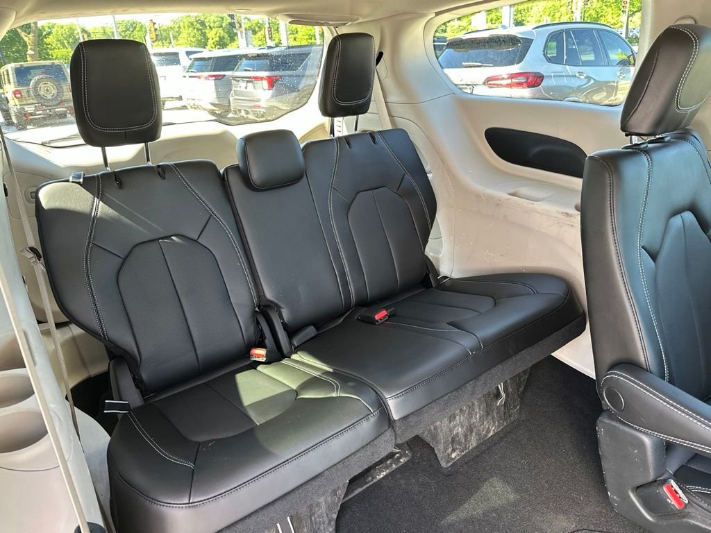 Used 2023 Blue Chrysler Touring L image 22