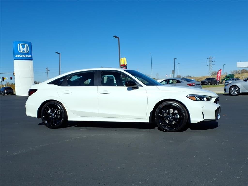 2026 Honda Civic Hybrid Sport photo 2