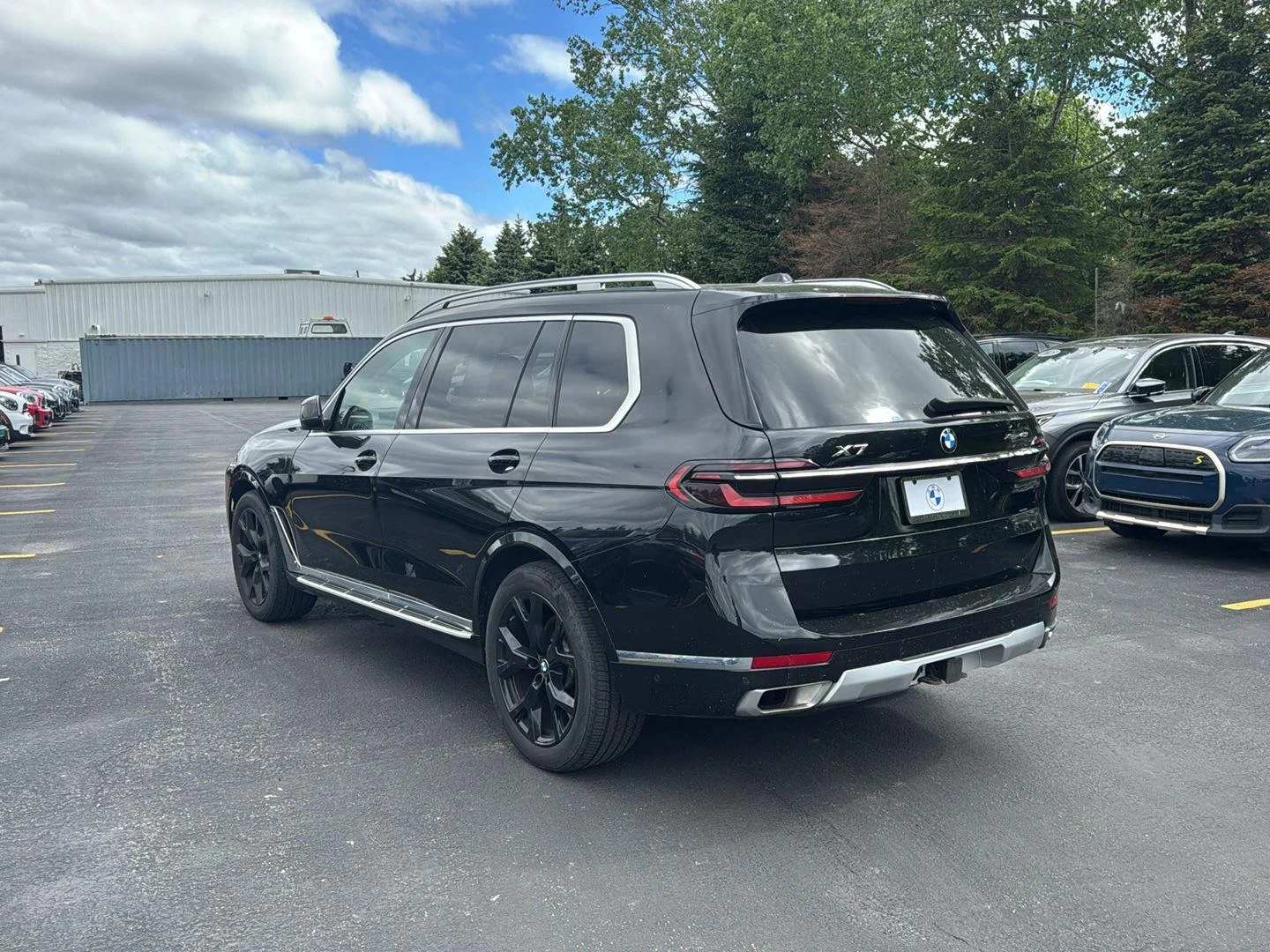 Used 2024 Black Sapphire Metallic BMW xDrive40i image 5