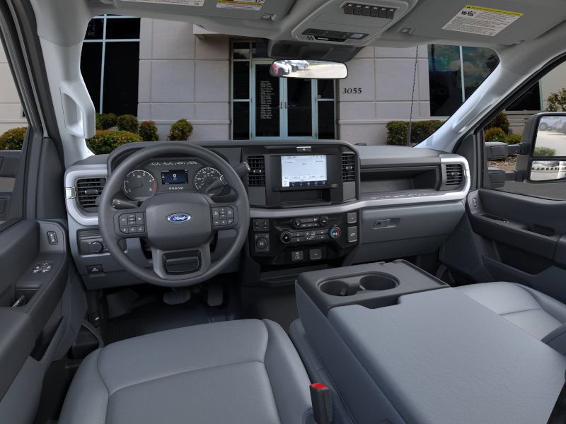 New 2025 Oxford White Ford XL image 10