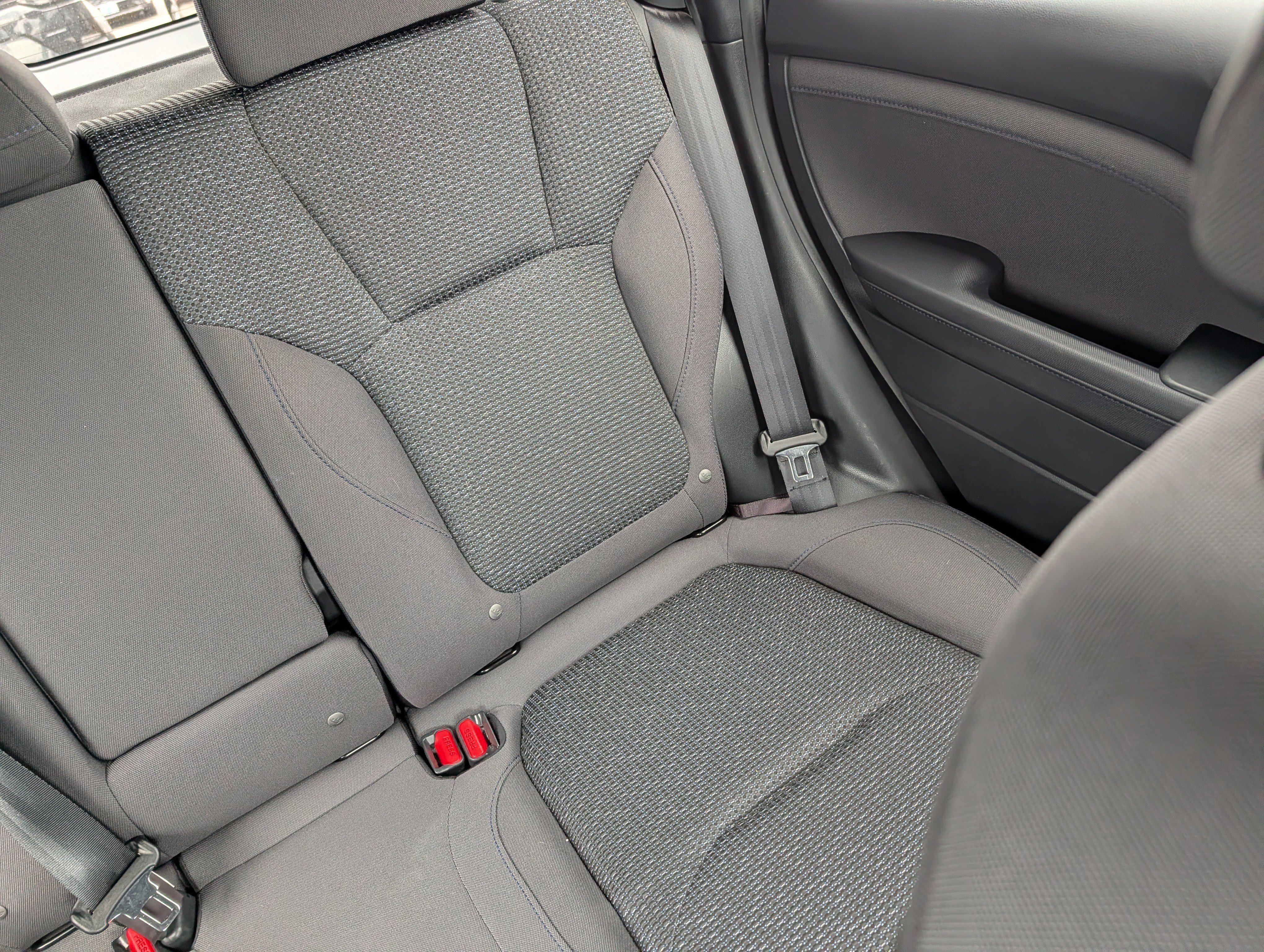 Used 2025 Magnetite Gray Metallic Subaru Premium image 14