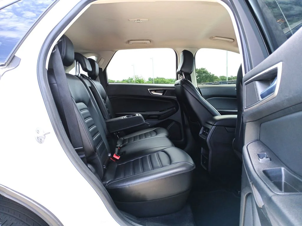 Used 2022 White Ford SEL image 28