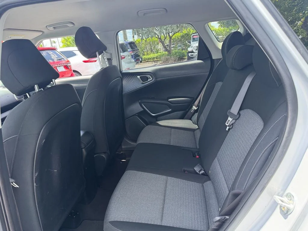 Used 2021 Silver Kia S image 12