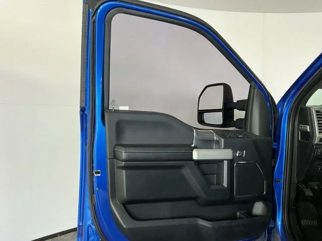 Used 2015 Blue Ford Lariat image 8