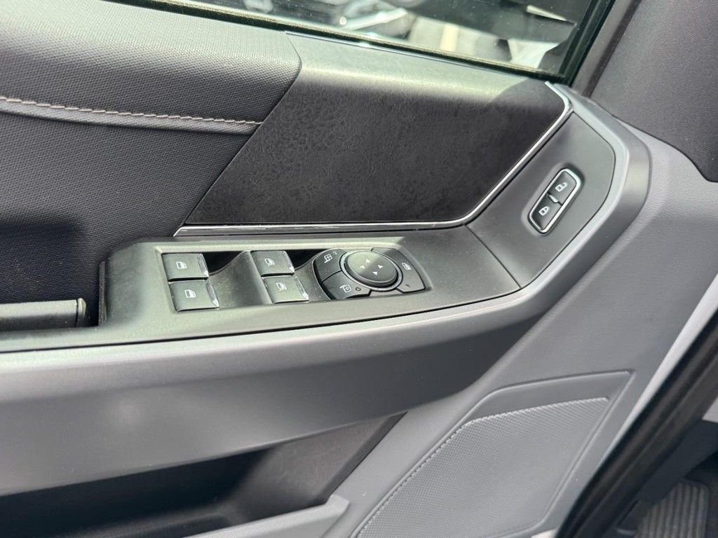 Used 2025 White Ford XLT image 15