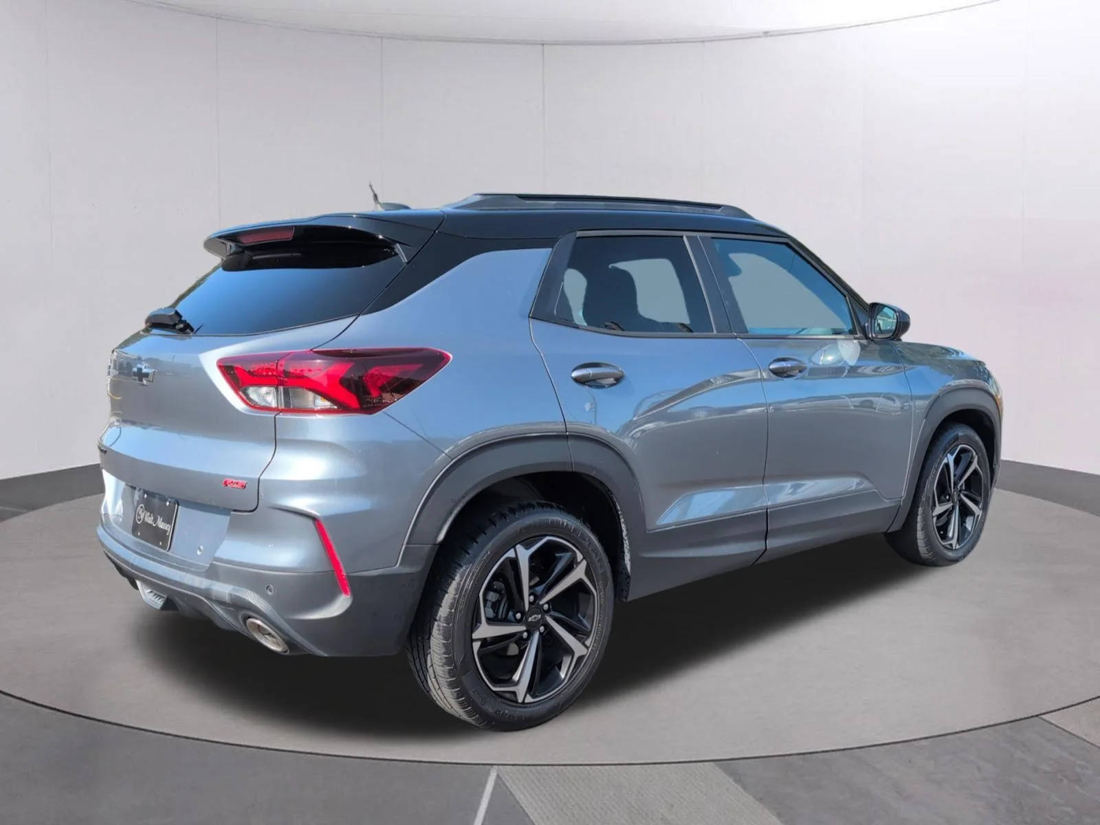 Used 2021 SATIN STEEL METALLIC Chevrolet RS image 5
