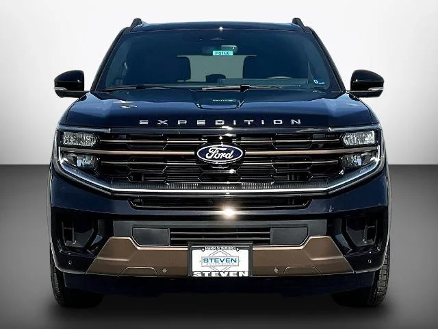 New 2027 Agate Black Metallic Ford MAX King Ranch® image 52