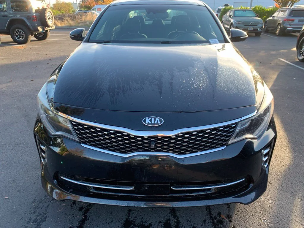 Used 2016 Ebony Black Kia SXL image 6