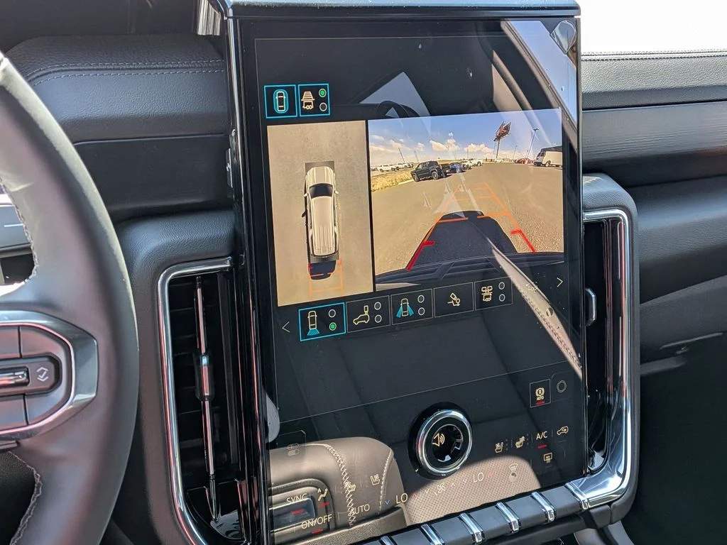 2026 GMC Yukon XL Denali - Photo 14