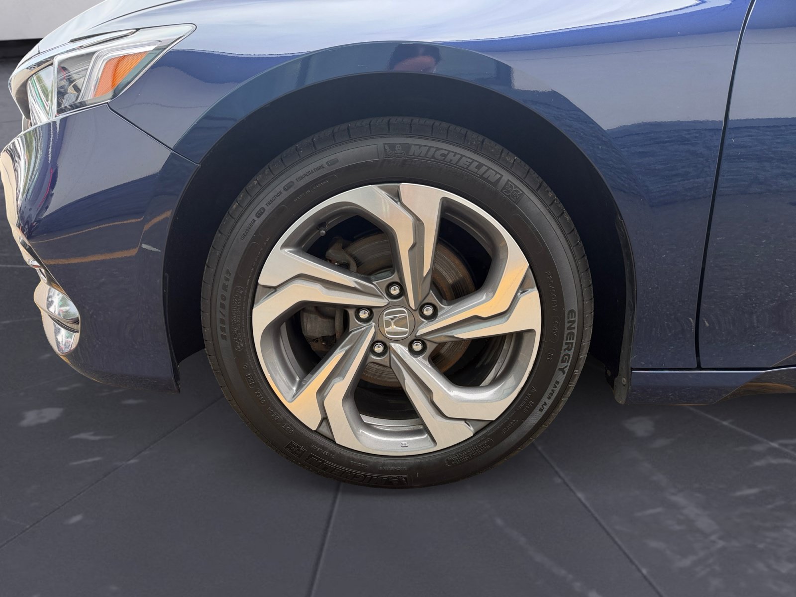Used 2018 Blue Honda EX 1.5T image 44